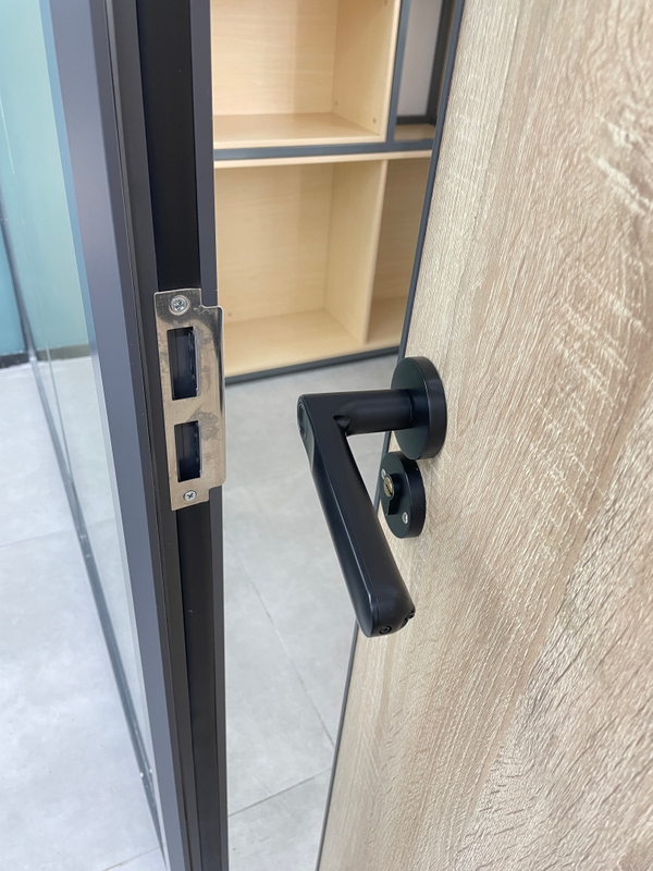 New Security Smart Door Lock，use fingerprint ,password,card to unlock 