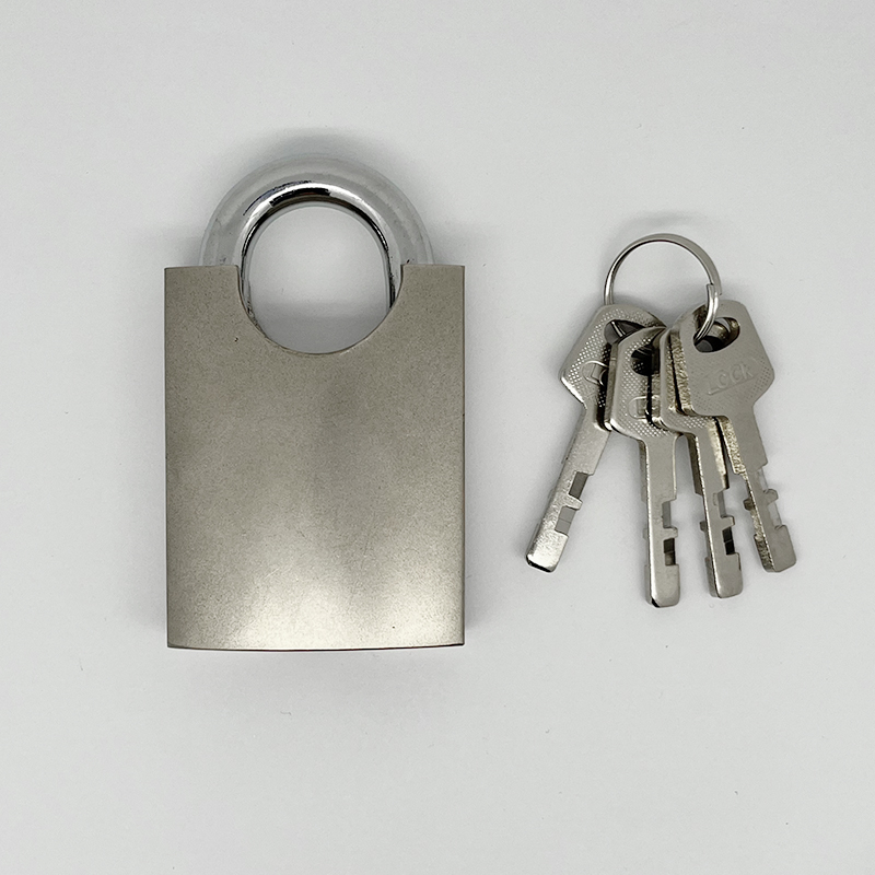 Shackle protectted Iron Padlock YB115